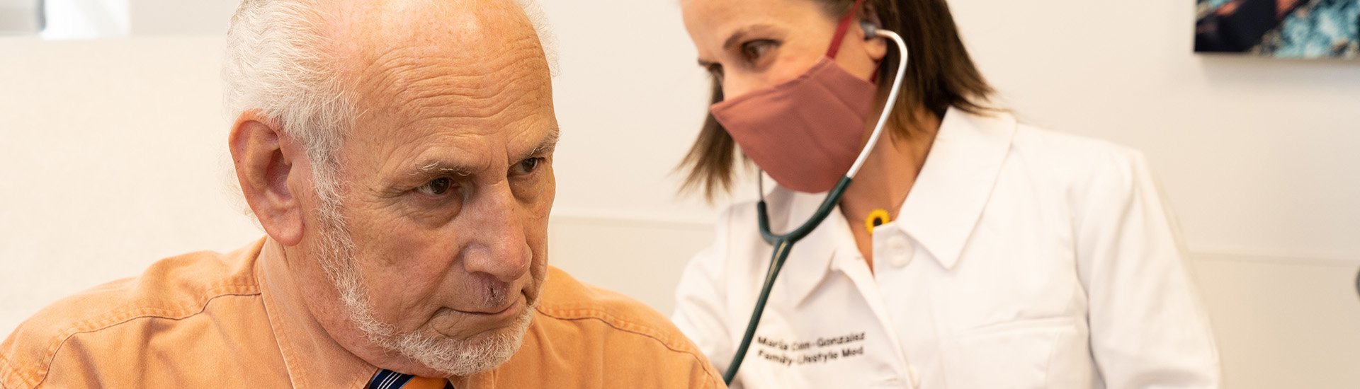 doctor-with-older-man-patient-exam
